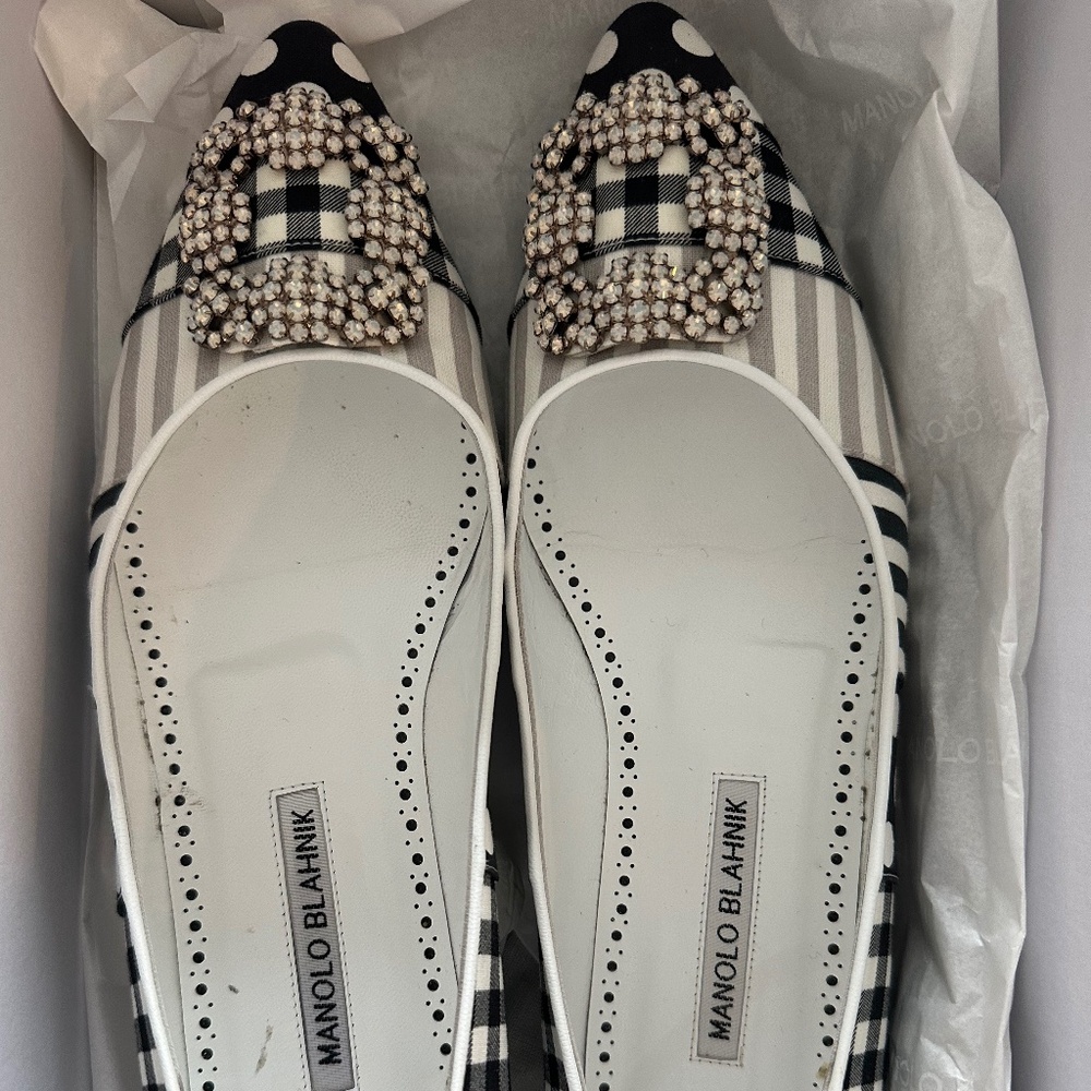 Manolo Blahnik Hangisi flats
